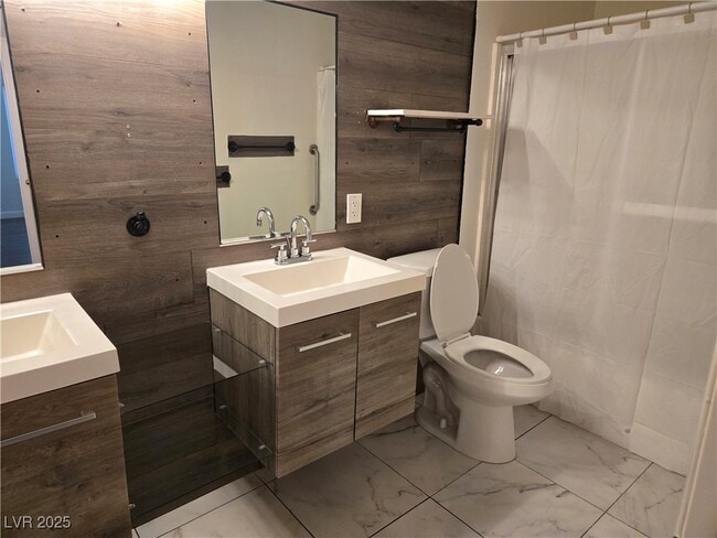 Building Photo - 3168 Tarpon Dr