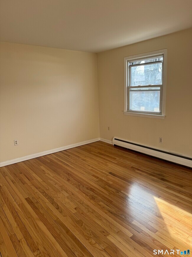 Building Photo - 855 Black Rock Tpke