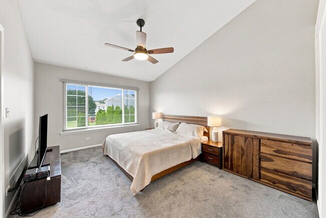 Building Photo - 2052 Shady Grove Ct