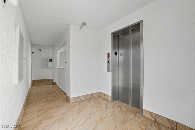 Building Photo - 25900 Hickory Blvd