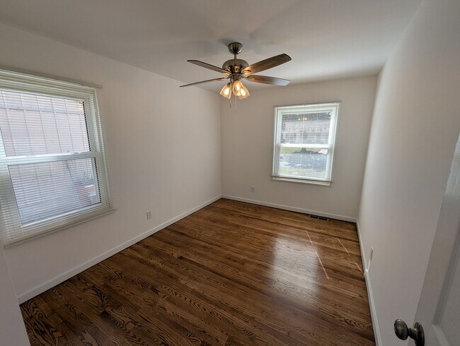Building Photo - Stylish Santa Maria Stunner - **1/2 off First Month's Rent!!**