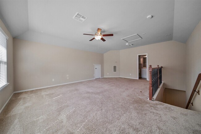 Building Photo - 25208 Forest Ledge Dr