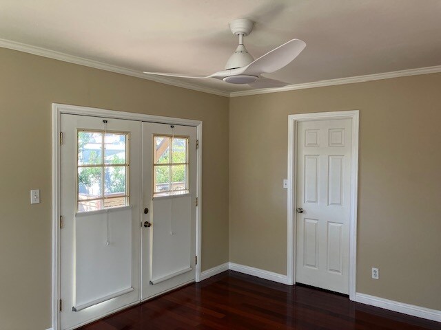 Building Photo - 2833 S Victoria Ave