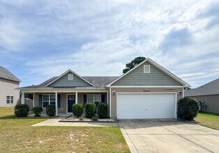 Building Photo - Charming 3 Bed 2 Bath Home in Hope Mills