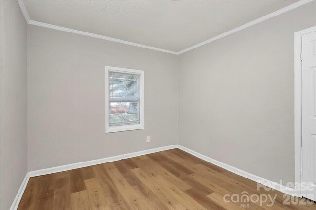 Building Photo - 2510 Hemphill St