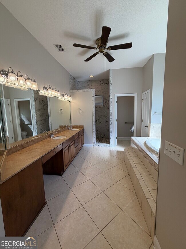 Building Photo - 108 Heron's Nest Cir