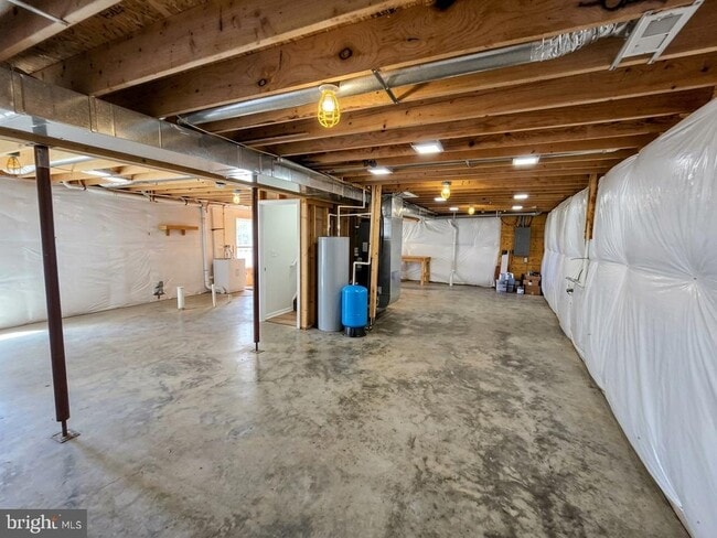 Building Photo - 210 Gayles Ln