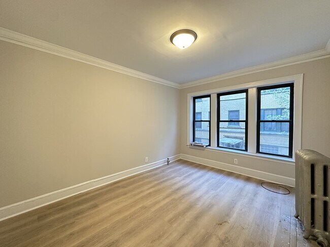 Building Photo - 2332.5 N Spaulding Ave