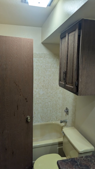 Building Photo - 2201 Romig Pl