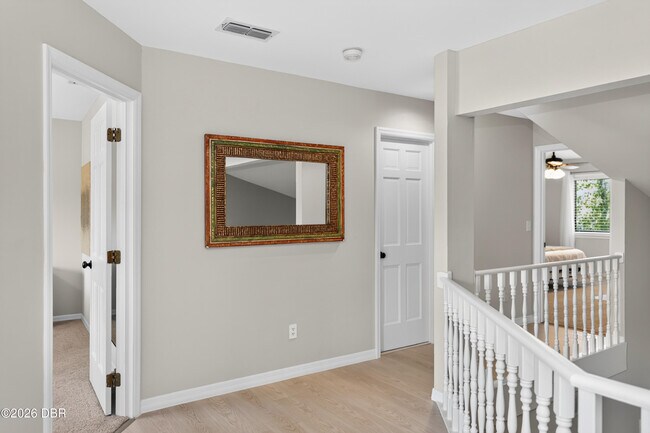 Building Photo - 172 Deer Lake Cir