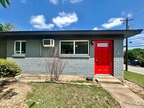 Building Photo - 1602 Parker Ln
