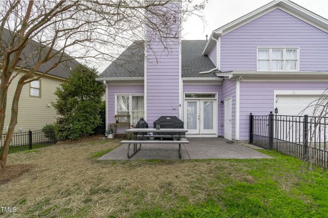 Building Photo - 1313 Legendary Ln