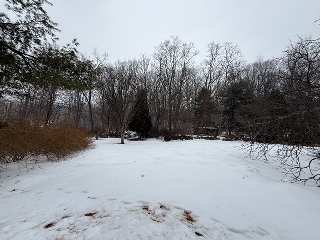 Building Photo - 92 Fairview Ave