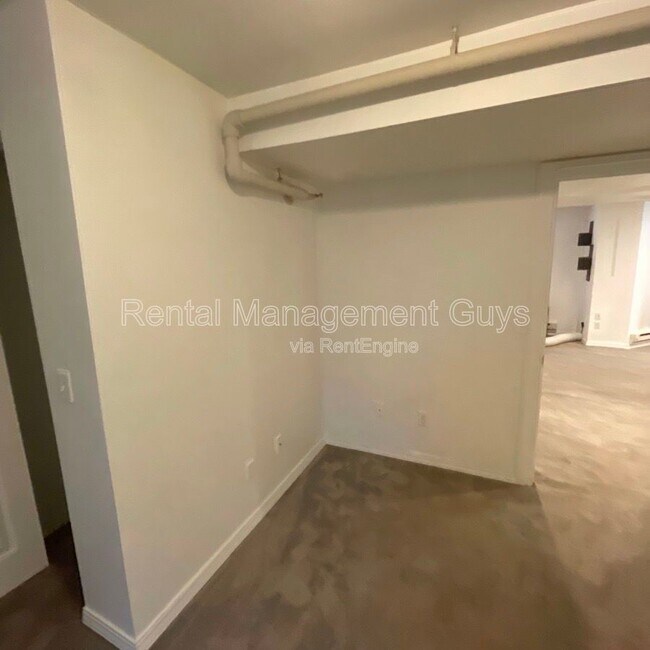 Building Photo - 2021 3rd Ave S