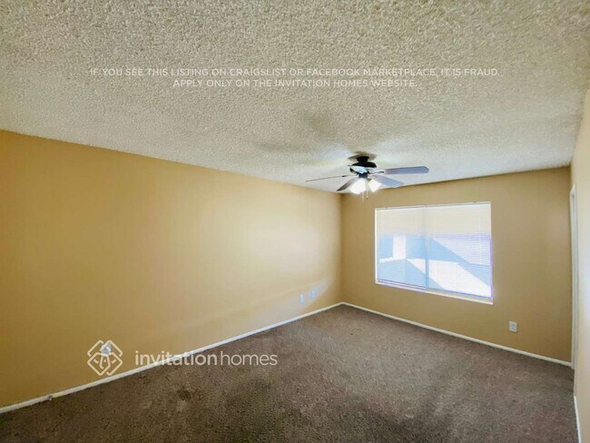 Building Photo - 4712 E Carson Rd