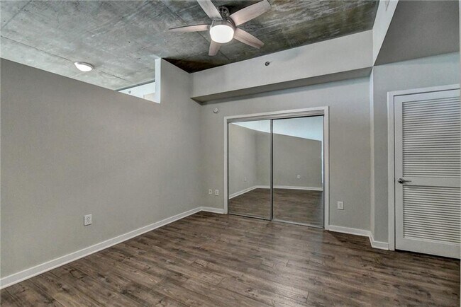 Building Photo - 3324 Peachtree Rd