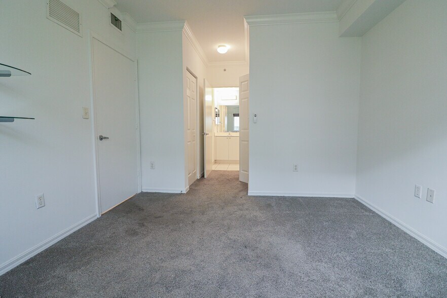 Building Photo - 11050 SW 196th St