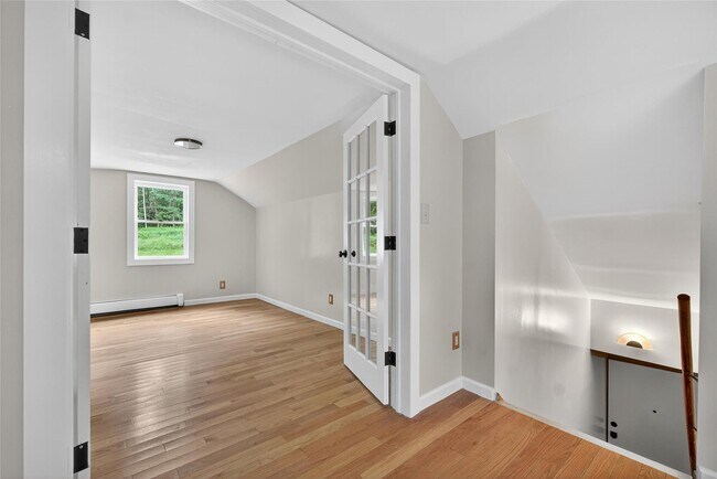 Building Photo - 52 Luxton Lake Rd