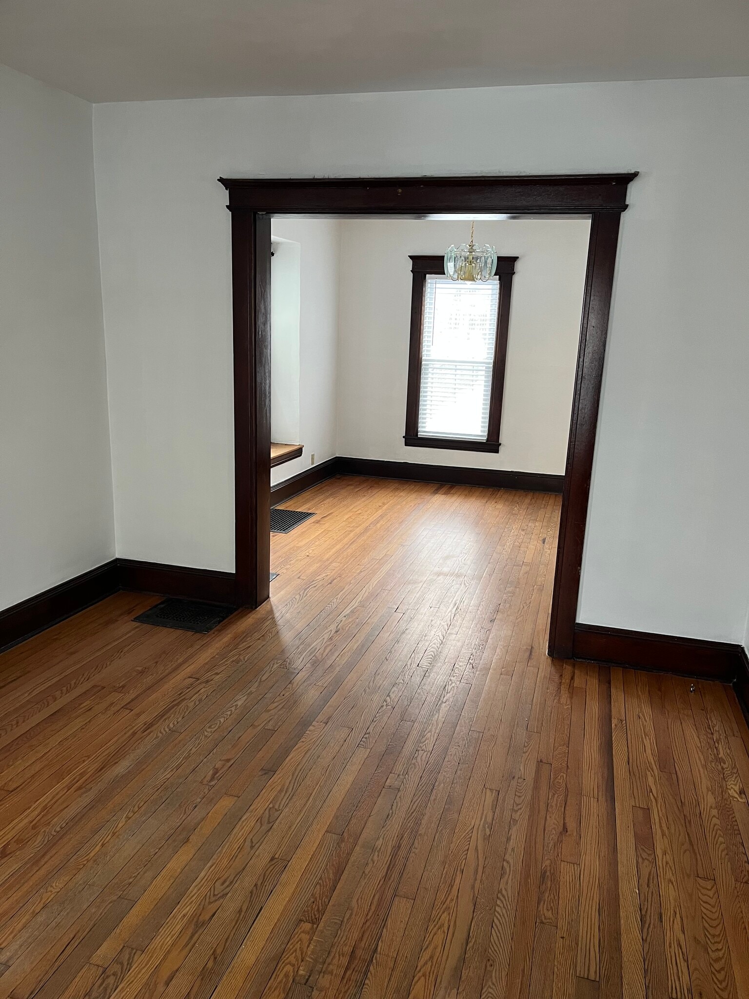 Building Photo - 351 Tennyson Ave