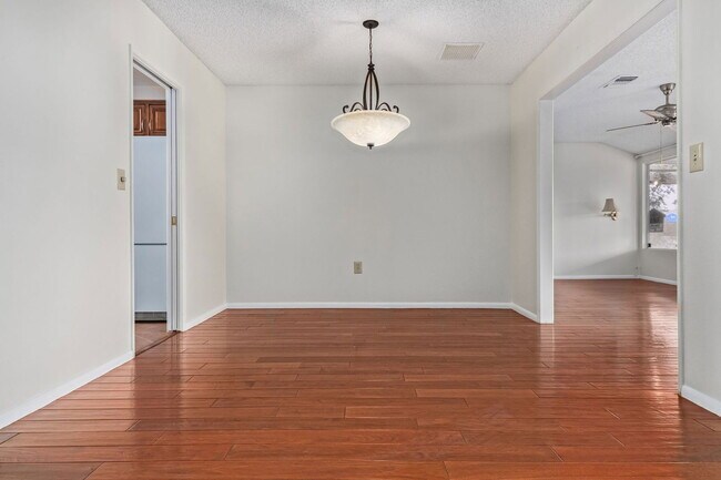 Building Photo - 14022 Whispering Lake Dr