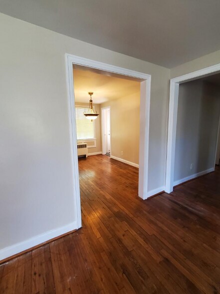 Building Photo - 4912 Chamberlayne Ave