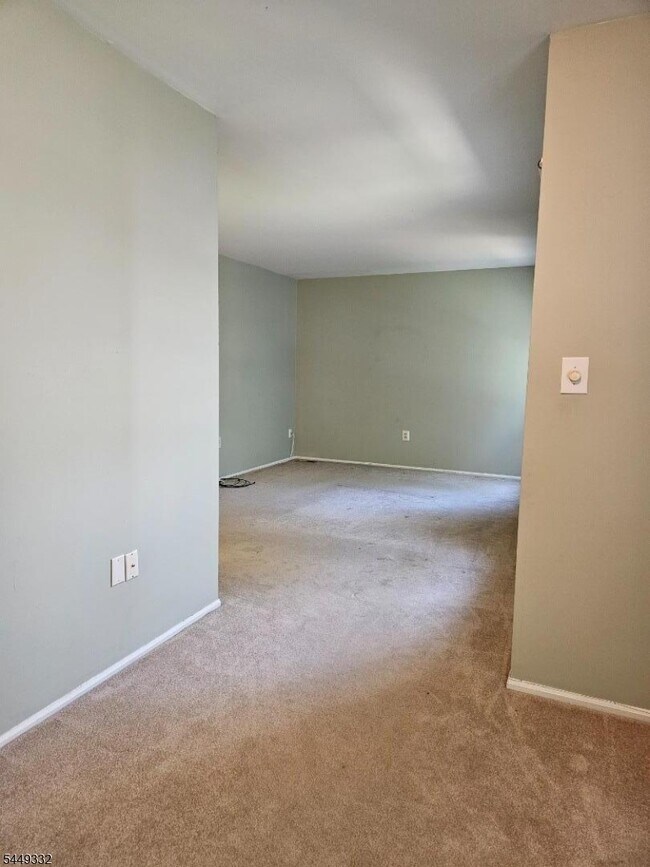 Building Photo - 271 Abbey Dr