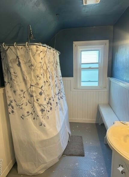 Building Photo - 1412 Durand St