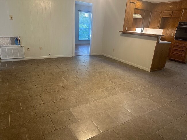 Building Photo - 319 Chestnut St