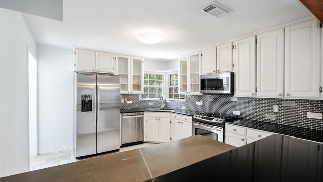 Building Photo - 8906 Santa Clara Dr