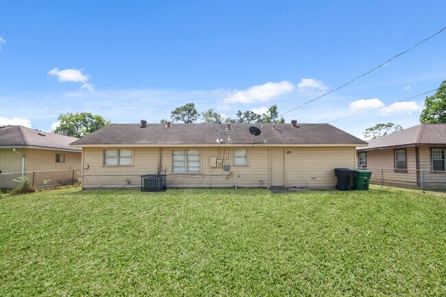 Building Photo - 7411 Langley Rd
