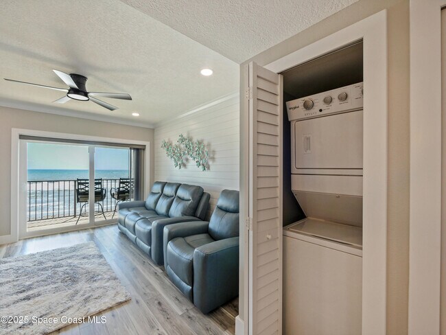Building Photo - 199 Jimmy Buffett Mem Hwy
