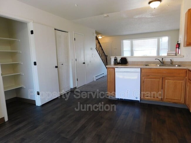 Building Photo - 3245 Downey Ct