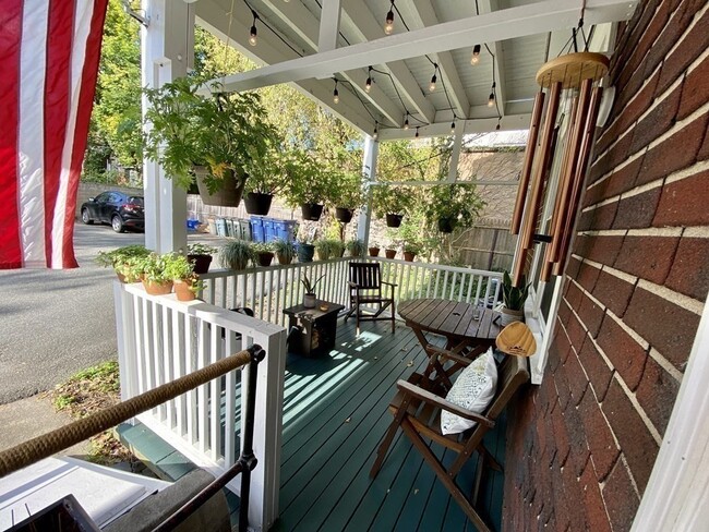 Building Photo - 4295 Washington St