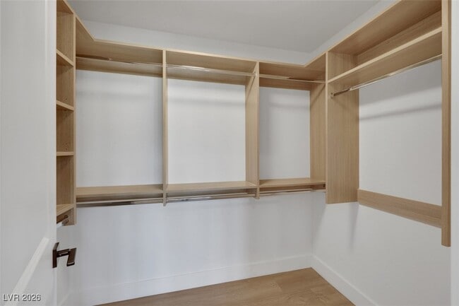 Building Photo - 7132 Mission Hills Dr