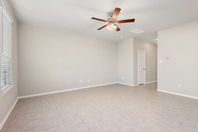 Building Photo - 25834 Northpark Pine Dr