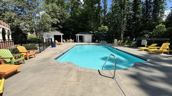 Building Photo - "Spacious 3-Bed, 2-Bath Condo Retreat in Fletcher – 1413 Sq Ft of Comfort. With $250 move in spec...