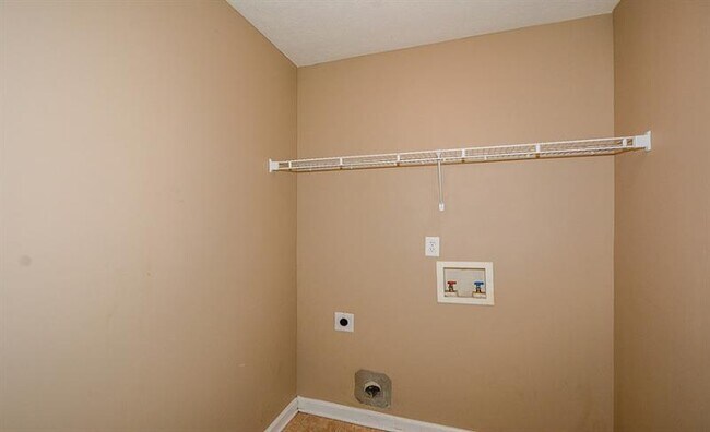 Building Photo - 4166 Round Stone Dr