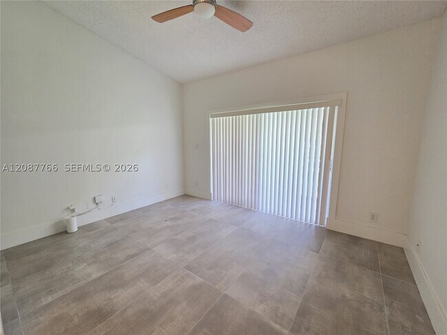Building Photo - 671 Cypress Lake Blvd