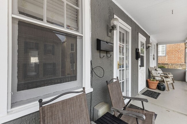Building Photo - Historic Downtown Annapolis 3 Bedroom w/ P...
