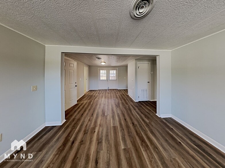 Building Photo - 1020 McDaniel Mill Rd SW