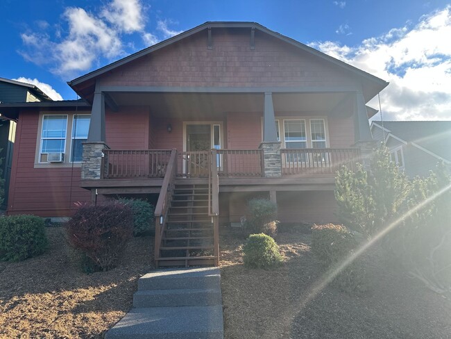 Primary Photo - Amazing Craftsman Home. 6 Month Rental. FU...