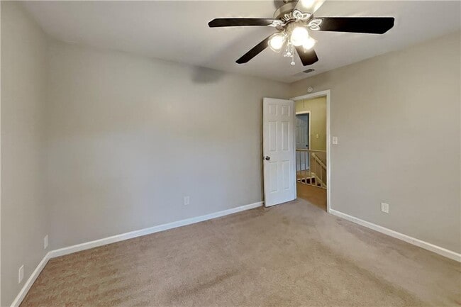 Building Photo - 2052 Sumter Ct
