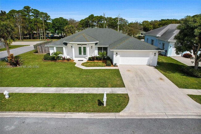 Building Photo - 5923 Loxahatchee Pines Dr