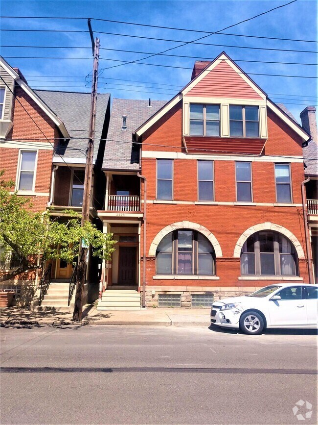 Building Photo - 2323 Sidney St