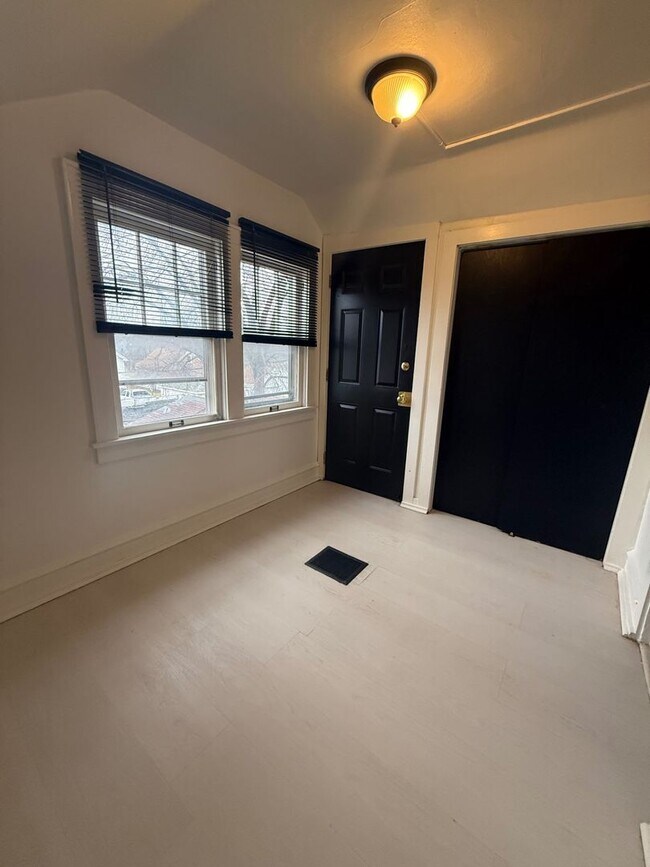 Building Photo - 5116 N 32nd St