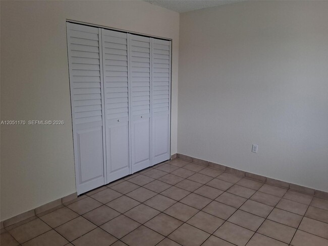Building Photo - 6200 W Flagler St