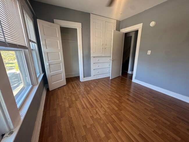 Building Photo - 1541 Hopkins Ave