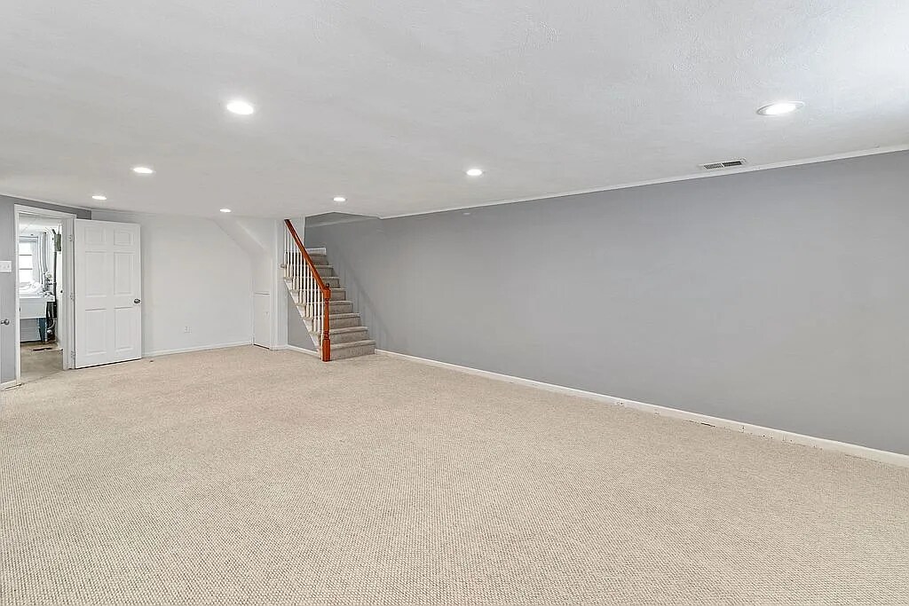 Building Photo - 802 Loney St