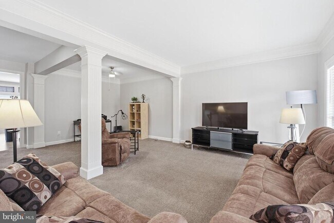 Building Photo - 8439 Kirby Lionsdale Dr