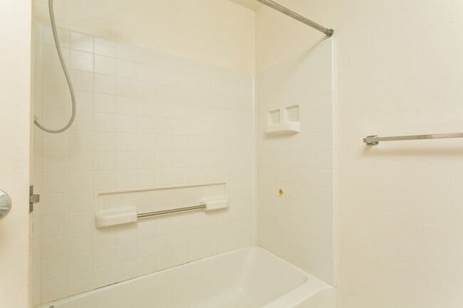 Building Photo - 95-1023 Kaapeha St #54